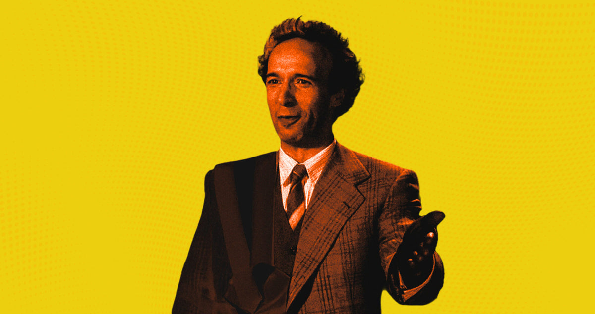 Il giullare, il dissenso, l’Artista di Stato.
